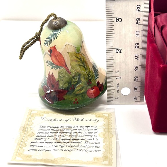 Ne’Qwa Art Cardinals Bell Blown Glass Ornament - Picture 7 of 15